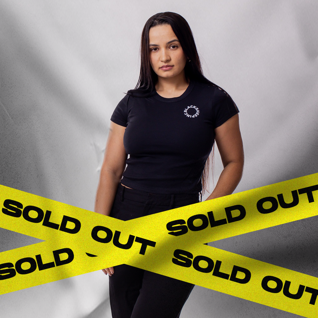 Coverseamed Neck Logo Tee – Women’s Short Sleeve